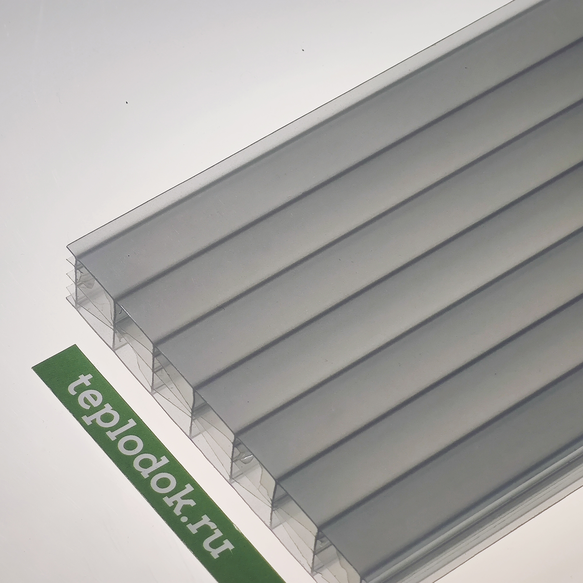 Сотовый поликарбонат 16 мм, серебро, 1,5 кг/м2, лист 2,1х12 м, ULTRAMARIN